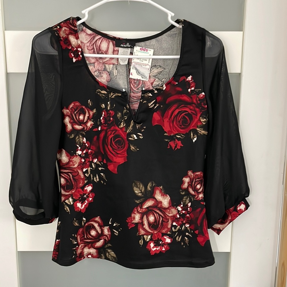 Minette Shirt Top  Black Red Floral Rose 3/4 Sleeve Lightweight Size S